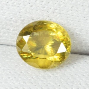 0.85 Cts Best Luster Multi Sparkling Natural Sphene Oval....!!!!!! - Picture 1 of 2