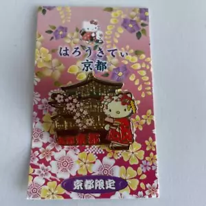 Hello Kitty Gotochi Sanrio Kyoto Limited Maiko Rare Pin Badge from japan Used - Bild 1 von 3