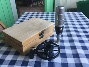 Ex-Cadenza Ribbon Microphone by Eight Button Mics. Special Edition. - Picture 1 of 5