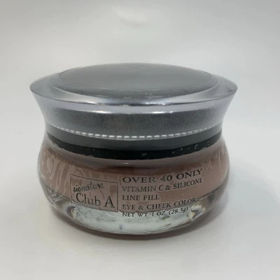 Signature Club A Over 40 Only Vitamin C & Silicone Line Fill Eye & Cheek Color - Image 1 of 4