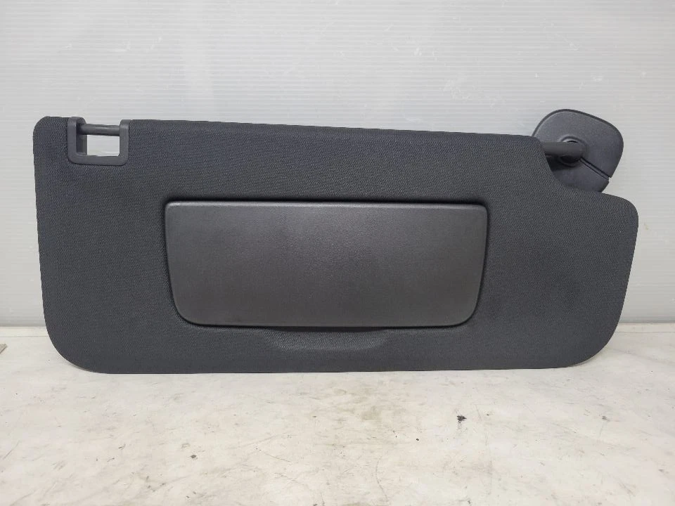 Parasol de pasajero con iluminación para camioneta Silverado 1500 19-23 30218 Foto 1 de 4