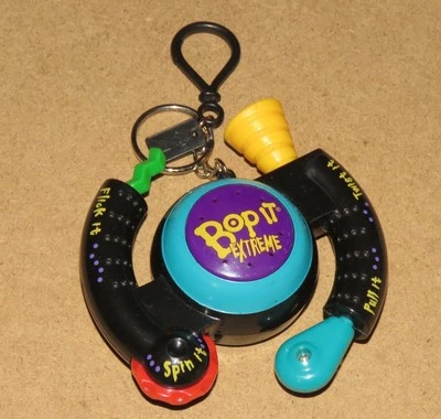 Mini BOP IT Extreme Llavero Original Electrónico Juego Juguete Llavero 2000 Hasbro Foto 1 de 4
