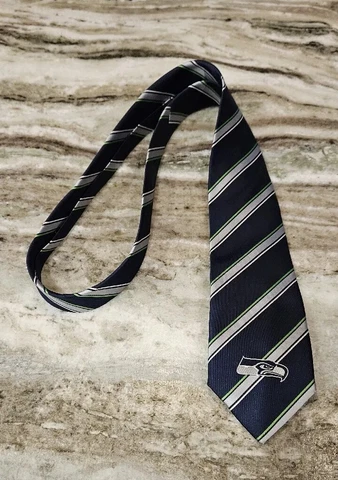NFL SEATTLE SEAHAWKS Mens 58.5" Blue Green Striped Football Team Logo Neck Tie Cover