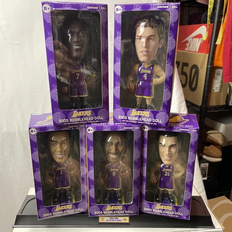 2005 Carl’s Jr. Kobe Bryant LA Lakers Bobbleheads UPPER DECK Collectibles Stand Cover