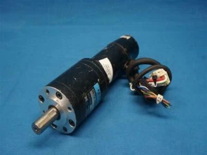 Harmonic Drive Systems RS-14-3002C RS143002C Servo Actuator w/ Breakage - Picture 1 of 8