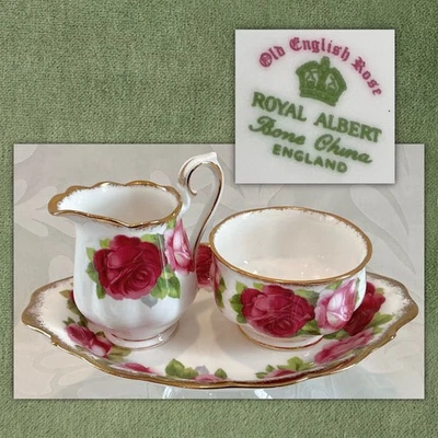 ¡¡Excelente!! Crema de rosas inglesa antigua Royal Albert azúcar abierta y porcelana de hueso base Foto 1 de 4