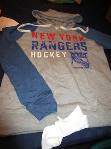 NEW 4HER CARL BANKS NEW YORK RANGERS HOCKEY HOODED JERSEY KNIT SWEATSHIRT  MED - Picture 1 of 2