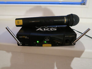 AKG UHF SR 40  Funkmikrofonsystem Mikro + Empfänger