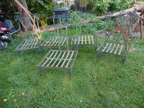 Lot of 5 Vintage Green Wrought Iron Lawn Chairs 2 different sizes, 2 have arms Cover