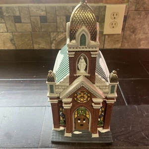 Department 56 Christmas In The City "Holy Name Church" #58875 w/ No Cross/light - Picture 1 of 12