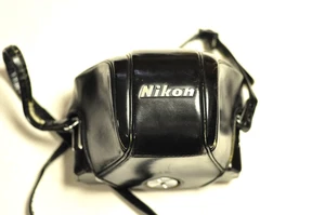 Nikon F black leather eveready hard case f/standard or photomic prism. Mod. CTT - Foto 1 di 7