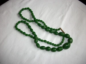 Deco circa 1930 Green Glass Beads 66cms long - Picture 1 of 4