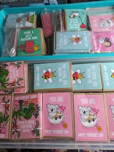 Bundle Lot Mother's Day Cards Brand New & Envelope X 100 Cards Random - Picture 1 of 7