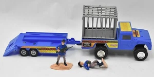 Dino Hunter Playset Pickup Trailer Cage & 2 Figures Road Champs Jakks Remco 1998 - Picture 1 of 5