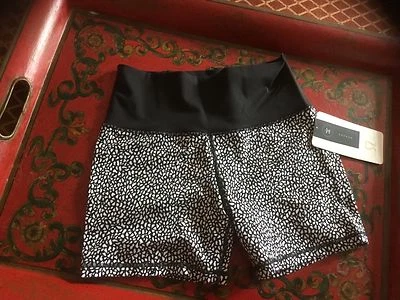 Pantalón Corto Lululemon Groove II*R MMOS/NEGRO 6 8 NUEVO CON ETIQUETAS Foto 1 de 4