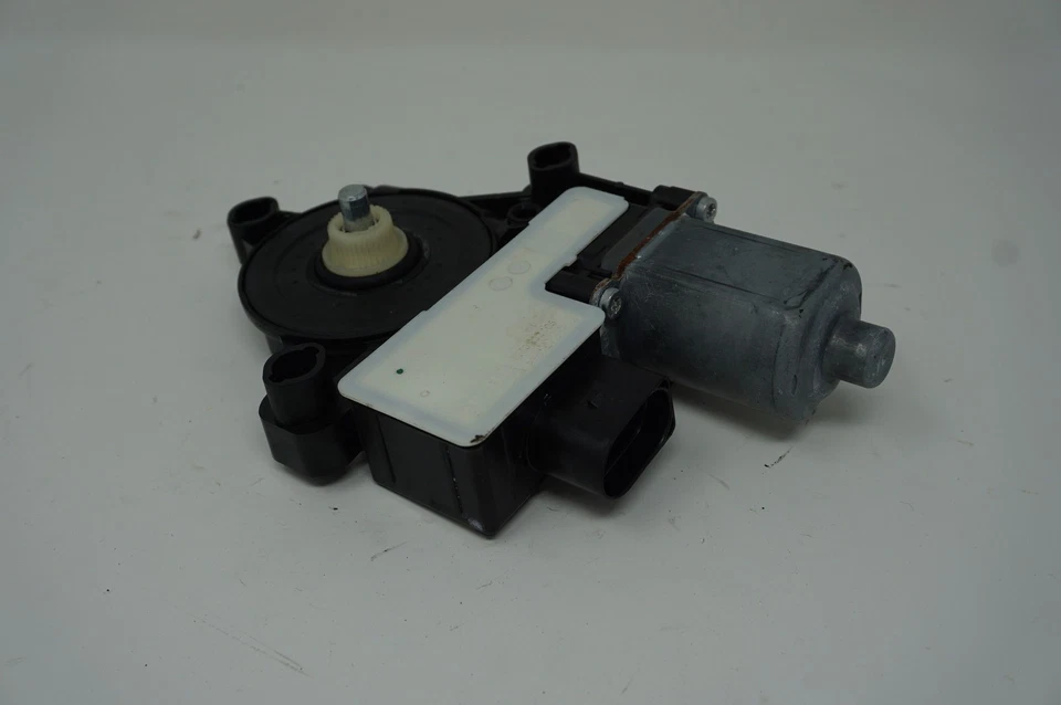 Motor regulador ventana puerta pasajero derecho OEM 9466690 Toyota Supra 2020-21 Foto 1 de 4