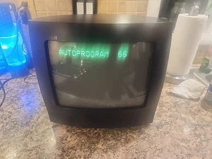 VINTAGE!!  RCA 13" Retro Gaming CRT TV  E13320SE *TESTED* No Remote - Picture 1 of 12