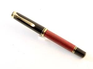 Pelikan Souveran M800 Fountain Pen - Red 18C Gold F Nib Gold Trim - Picture 1 of 11