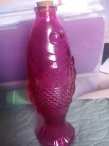 Vintage fischförmige Glasdekanterflasche Fuschia Farbe Italien Cevin - Bild 1 von 10