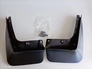 Juego guardabarros trasero original NUEVO BMW E60 5 er LCI berlina 82160151586 - Imagen 1 de 7