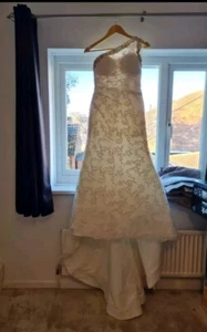 Ivory Lace Wedding Dress - Picture 1 of 12