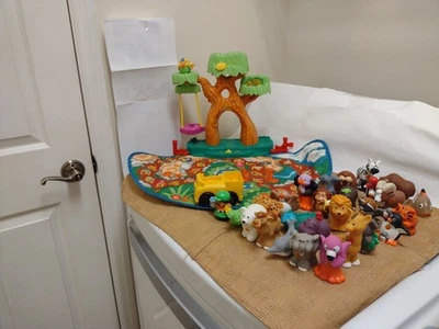 FiPRLittlePeople Alphabet Zoo A-Z Playset 26 Animals  +ZookeeperComplete Working - Image 1 of 4