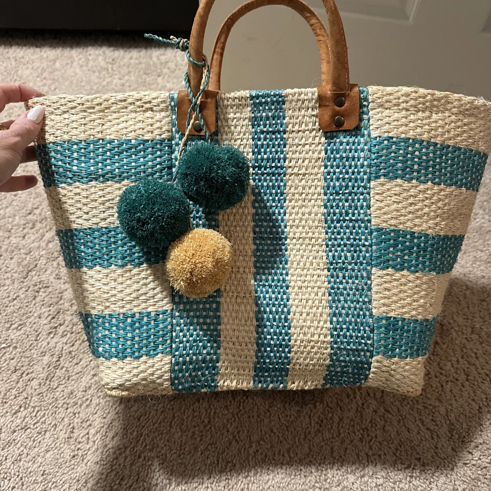 Mar Y Sol beach tote bag, Raffia Tote. Aqua And Beige Straw Bag. New. Pool Bag - Image 1 of 4