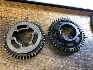2 x camshaft gears 2.0 2.3 vauxhall vivaro renault trafic master movano timing - Picture 1 of 2