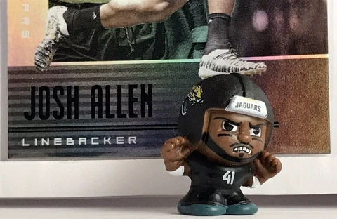 Josh Allen NFL Teenymates 1" Figure & 2019 Illusions RC #53. Jaguars Rookie LB Cover