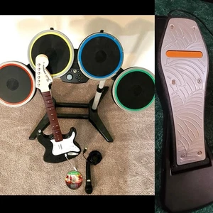 Xbox One Rock Band 4 Bundle Drums , Guitar, Microphone, Game - Tested - READ AD* - Picture 1 of 7