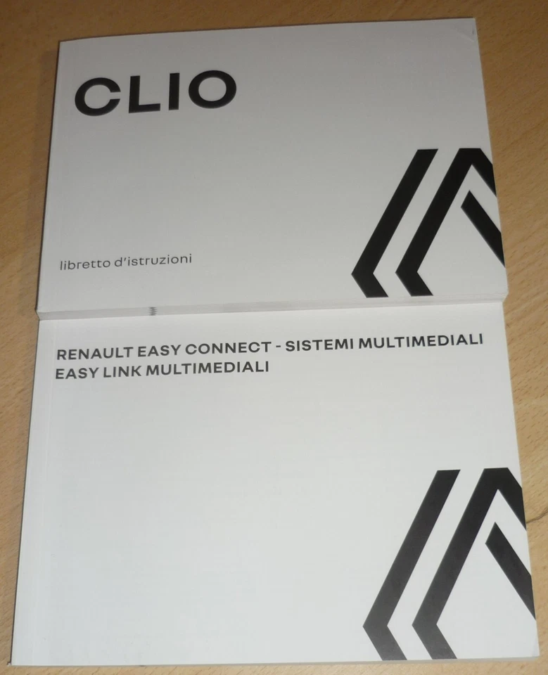 Libretto uso manutenzione Renault CLIO,anno 2022 - Immagine 1 di 4