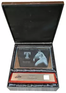 2003 Playoff Absolute Memorabilia Etched Glass Plaque w/ Jersey Nolan Ryan /200 - Picture 1 of 5