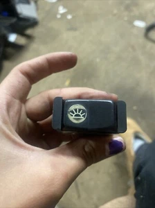 MERCEDES-BENZ  INTERIOR LIGHT SWITCH - 0008205810 - Picture 1 of 4