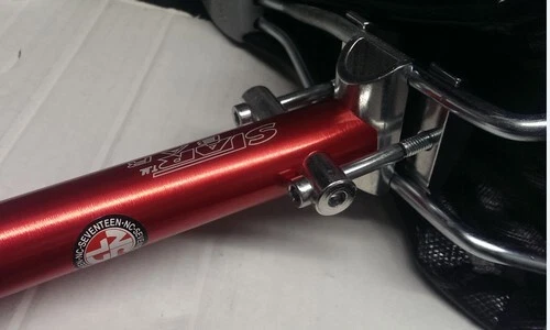 NC-17 Empire reggisella, 28,6 mm, 400 mm, rosso, NUOVO, IMBALLO ORIGINALE, NOS, retrò - Immagine 1 di 1