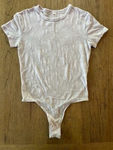 Victoria’s Secret Perfume Purple Palm X-SMALL Short Sleeve Thong Bodysuit VS - Picture 1 of 2