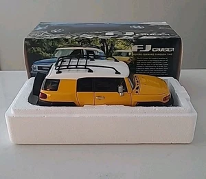 NEW RARE Autoart 78855E 1:18 Toyota FJ Cruiser YELLOW Diecast COA (B3-CL) - Picture 1 of 20