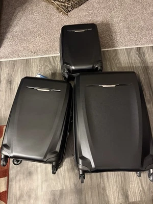 SAMSONITE WINFIELD 3 DLX HARDSIDE LUGGAGE SPINNERS 3-PIECE SET 20/25/28 - BLACK - Image 1 of 4