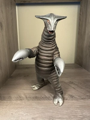 Return of Ultraman kaiju Sadora CCP Sadola versión especial más oscura RARO STOCK EN EE. UU. Foto 1 de 4