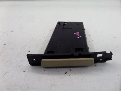 Portavasos delantero derecho BMW 325xi beige tostado E91 06-12 51.45 7 127 461 328i 335i Foto 1 de 4