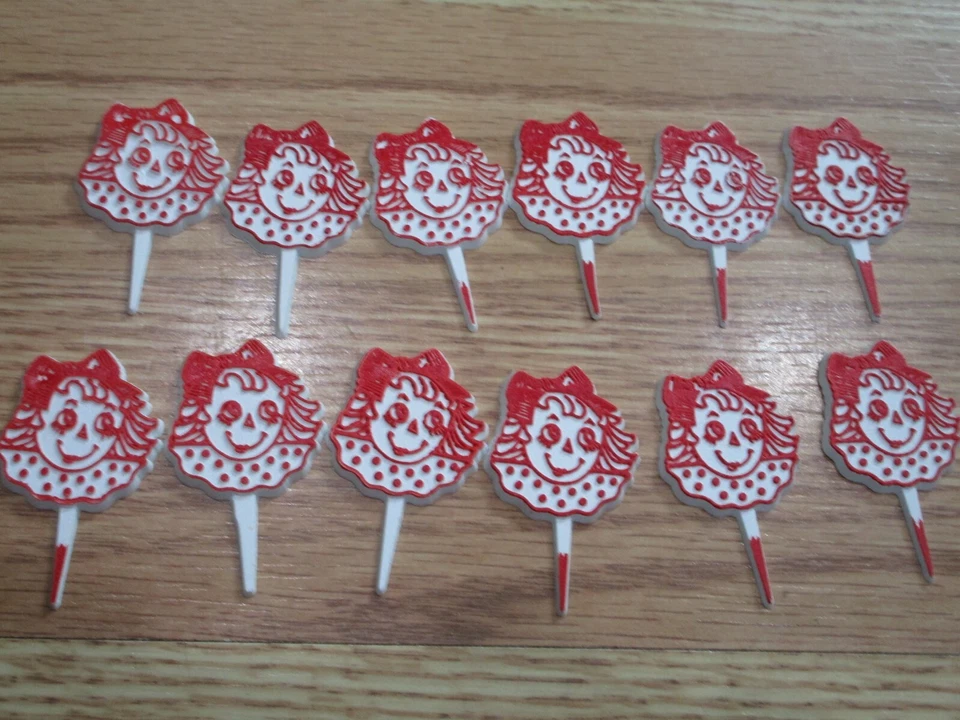 Taza de colección adornos para pasteles selecciones Raggedy Ann & Andy tú eliges NO mucho nuevo en caja Foto 1 de 1