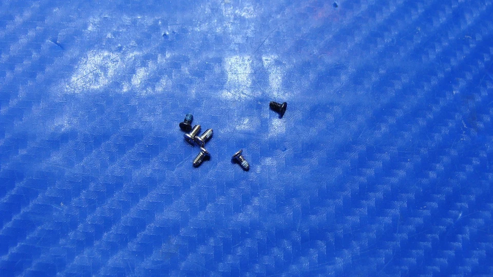 Tablet Samsung Galaxy 8" SM-T350 16GB Juego de tornillos genuinos GLP*  Foto 1 de 1