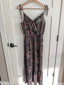 Damen Größe M Wickel Maxi Kleid Schwarz Blumen Rüschen One Love Clothing Los Angeles - Bild 1 von 13