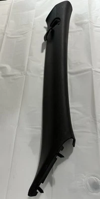 GMC Canyon 2007-2012 borde interior pilar derecho “A” Foto 1 de 2