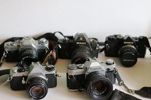 X5 Vintage Collection Of SLR Film Cameras Inc Pentax, Nikon And Canon - Picture 1 of 12