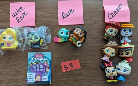 Disney Doorables Series 5 - Lot of 10 items Rapunzel Frying Pan & Maleficent 5.3 Cover