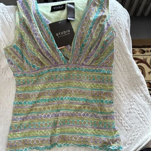Studio by Liz Claiborne Women’s Sleeveless Top M Y2K Boho V Neck - Picture 1 of 3