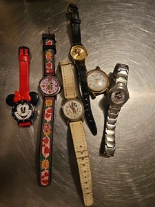 Mickey Mouse & Minnie Mouse Konvolut 6 Uhren - Bild 1 von 8