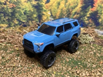 Camión Toyota 4Runner 2018 elevado 4x4 diecast 1/64 personalizado Hot Wheels SUV Foto 1 de 4