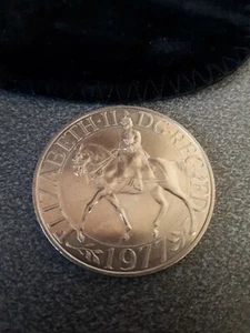 Elizabeth.II DG.REG FD 1977 Münze - Gedenkmünze Queen Elizabeth Silber Jubiläum  - Bild 1 von 6