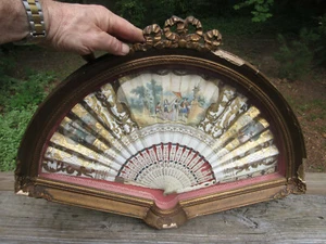 Antiker Jugendstil 18. Jahrhundert französischer bemalter Papierfächer vergoldet Gesso Glasrahmen - Bild 1 von 12